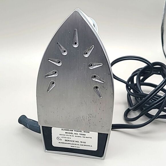 Sunbeam Shot of Steam Travel Iron with Collapsible Handle - Picture 7 of 8